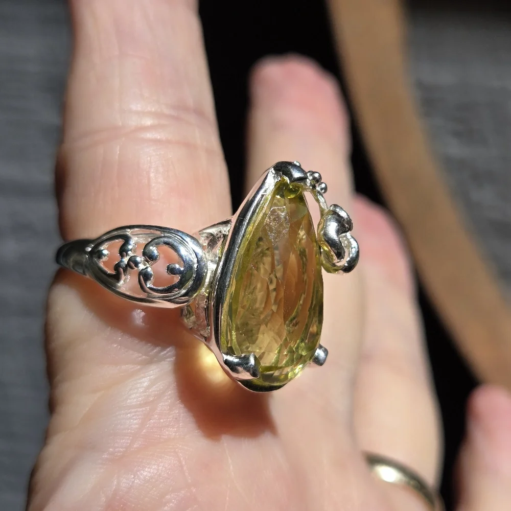 17k pear cut Lemon Quartz 🍋 & green 💚 sapphire sterling & white goldring sz8.5 - Picture 6 of 14